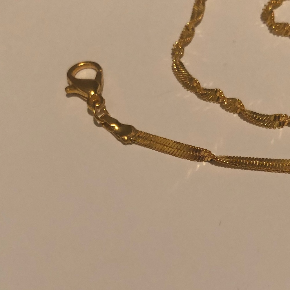 9k Gold Filled Solid Wave Necklace - Picture 3 of 8